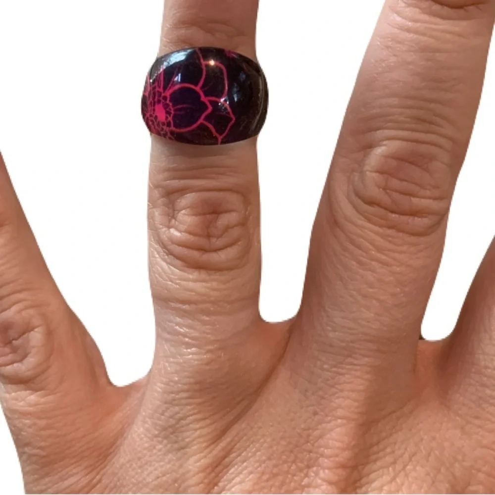 LOT of resin kids‎ rings
